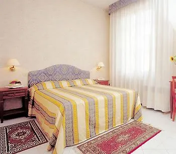 Hotel Moderno Siena