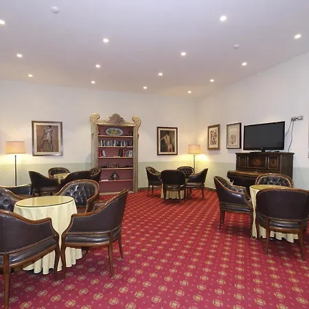 Moderno Hotel 3*