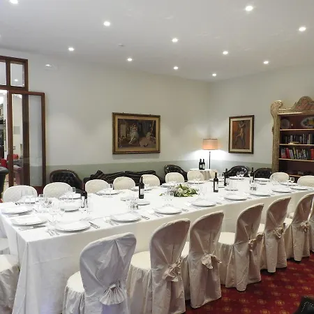 Moderno Hotel Siena