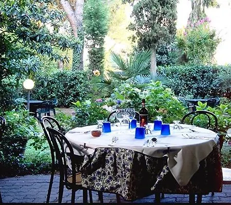 Moderno Hotel Siena
